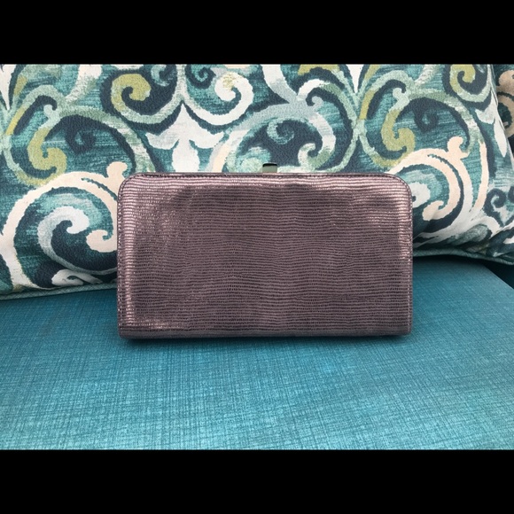 Express Clutch nwt